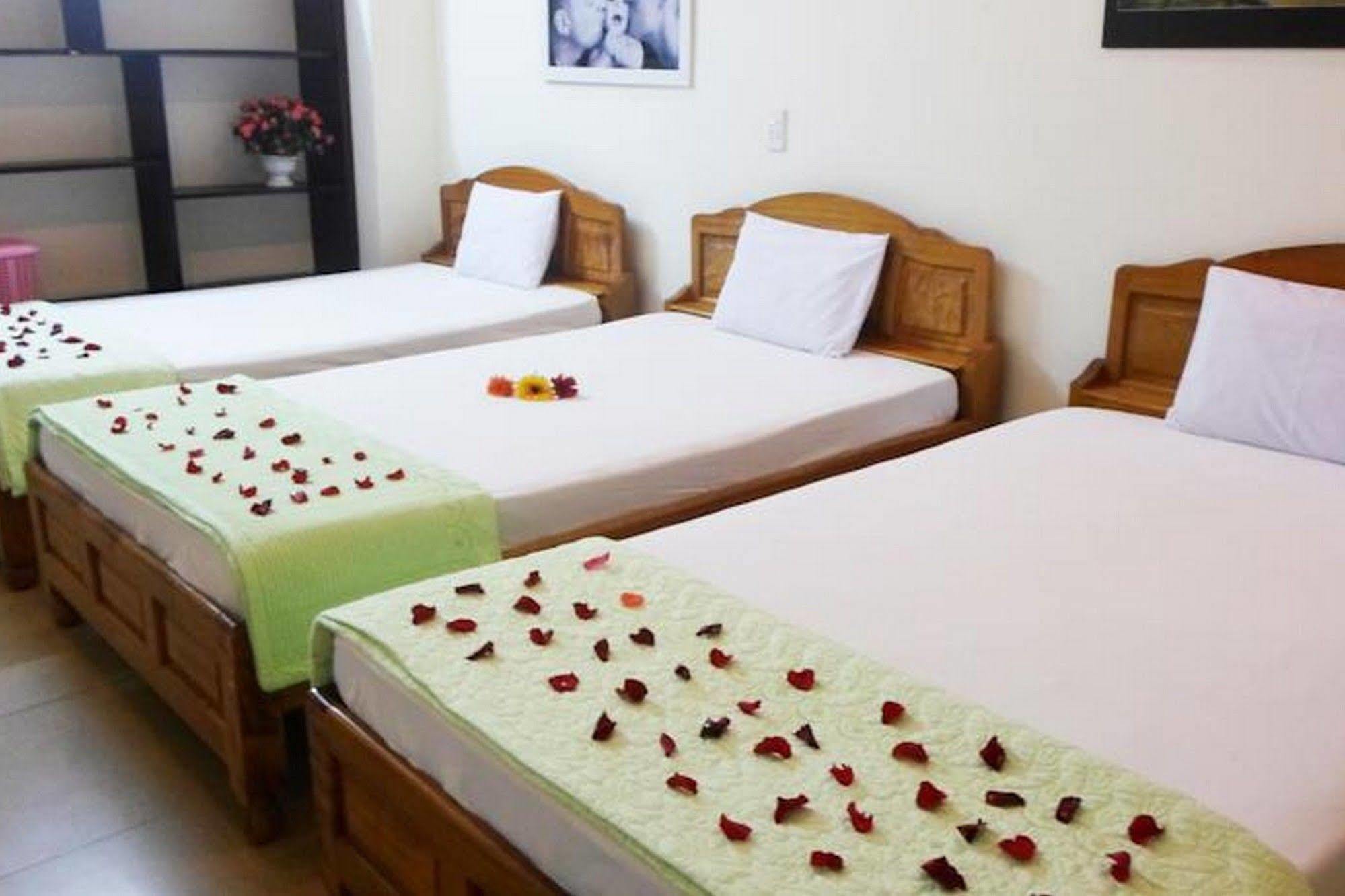 Lucky Hoi An Hotel Экстерьер фото