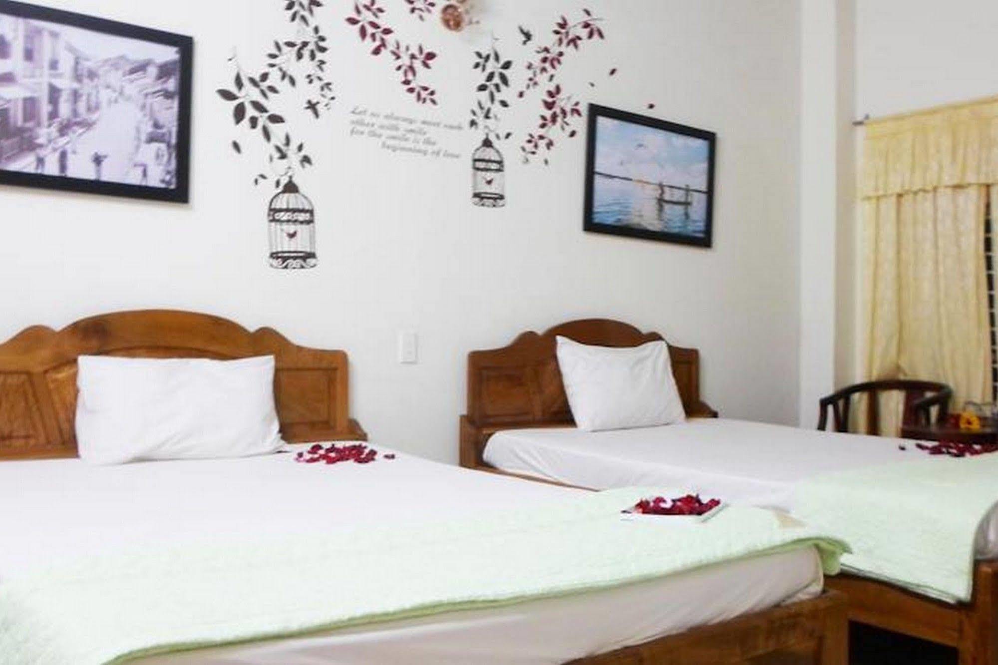 Lucky Hoi An Hotel Экстерьер фото